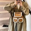 Brauner Rucksack aus Kunstleder und weißem Fleece mit Doppeltaschen und Kordelzug - 19*10*22 / Braun