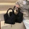 Juego de dos bolsos tote de nailon negro mate con ribetes de cuero y lazo elegante - Grande / Negro