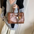 Bolso tote marrón retro con cierre giratorio y colgante de béisbol para mujer - Sin colgante / Marrón Sin Colgante