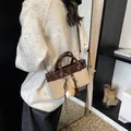 Vintage-Tragetasche in Braun und Beige aus Leder-Patchwork mit Sportanhänger-Detail - Standardtyp / Aprikose