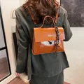 Zaino e borsa a mano retrò in pelle cerata marrone con fibbia metallica e ciondolo - 25*10*19 / Marrone Maillard Con Pendaglio