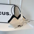 Borsa tote beige a pieghe con cinturini in pelle nera e dettagli moda femminili - Bianco e Nero