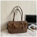 Bolso tote vintage de cuero marrón oscuro con correas ajustables y acabado liso - Sin colgante / Marrón