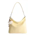 Sac hobo jaune pâle avec texture froissée et breloque en peluche au design épuré - Avec Pendentif / Jaune