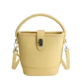 Sac seau jaune en cuir grainé avec poignée et bandoulière amovible réglable - Jaune sans pendentif