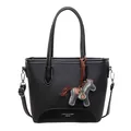 Bolso tipo cubo negro con textura, asas, correa larga y colgante de caballo gris - Dijes / Negro