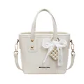 Secchiello chic bianco crema con fiocco di pizzo e ciondolo di perle a tracolla - Con Ciondolo / Bianco Sporco