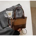 Vintage brown contrast bucket bag with knot handle and adjustable shoulder strap - Standard Type / 21*8*15 / Brown and Coffee