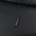 Collar de respiración consciente en acero inoxidable negro con colgante cilíndrico - Negro