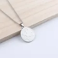 Collier homme en acier inoxydable argenté avec pendentif rond motif football et croix - Ballon de football américain / Chaîne à Billes 60cm / Argent
