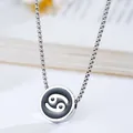 Dettaglio della catena a sfere argento e ciondolo con segno zodiacale Cancro nero - Cancro / Catena a Perle in Acciaio Inossidabile / Argento
