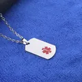 Collier plaque d'identité médicale pour homme avec symbole Star of Life en rouge - Style Argent