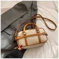 Piccola borsa a mano vintage beige con finiture in pelle marrone e tracolla - senza ciondolo / Beige
