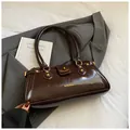 Bolso baguette chic marrón oscuro brillante con cierre dorado y acabado en cuero de lujo - Sin Colgante / 30*8*15 / Marrón