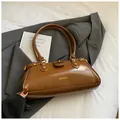 Bolso baguette brillante marrón oscuro con hebillas doradas y correas de hombro - Sin Colgante / 30*8*15 / Marrón