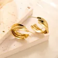 Elegante vergoldete C-förmige Ohrstecker im dreilagigen Design mit poliertem Finish - Dreilagiger Spiralpolierter Stil (ED040) / Gold
