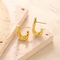 Minimalistische dreireihige geometrische Goldohrringe mit gedrehter Spiralstruktur - Verdrehter Spiralstruktur-Stiftstil (ED054) / Gold