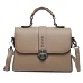 Khaki crossbodytas van kunstleer met handvat, metalen slot en verticaal BSSD-logo - Khaki