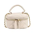 Mini borsa a scatola bianco crema trapuntata con tracolla a catena d'oro - Piccolo / Bianco