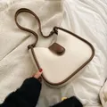 Minimalistische beige zadeltas met bruine lederen bies en schouderband - Standaardtype / Broken Wit