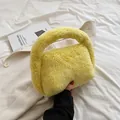 Bolso de mano de felpa amarillo brillante en imitación lana de cordero para otoño - Amarillo
