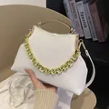 Witte damestas met litchi-patroon, gouden ketting en chique metalen handvat - Wit