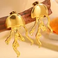 Boucles d'oreilles méduses dorées en acier inoxydable avec une finition polie miroir - Style Méduse / Méduse Dorée
