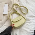 Bolso de mano elegante en cuero sintético beige con asa y bandolera para mujer - Amarillo
