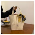 DIY cremeweiße Beuteltasche mit Litschi-Muster, Seidenschal und Silberverschluss - Cremeweiß (Vollständiges Handarbeits-Kit)