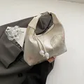 Sac à main perlé beige avec imprimé floral chinois et détail élégant de perle marbre - Bleu clair