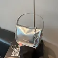 Borsa a mano argento metallizzato con manico tondo e tracolla a catena effetto liquido - Argento