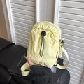 Japanische hellgelbe Nylon-Umhängetasche mit Kordelzugtasche und verstellbarem Gurtband - Gelb