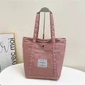 Μινιμαλιστική ροζ νάιλον τσάντα με ετικέτα Fashion και τσέπη με κουμπί λεπτομέρεια - Ροζ
