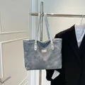 Borsa tote retrò grigia con trama lavata e tracolla a catena in argento - Blu scuro