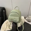 Mini-Rucksack aus mintgrünem PU-Leder für Damen mit stilvoller Schleife auf der Vorderseite - Grün
