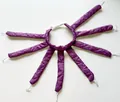 Boucleur de cheveux sans chaleur violet en satin avec 8 branches et attaches souples - Violet