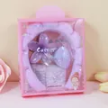 Set regalo rosa con fascia in spugna viola, polsini e fermaglio a fiore per capelli - Viola Chiaro (Motivo Frangipane)
