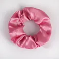 Rosa Satin Haargummi mit seidigem Glanz und hoher Elastizität für Damenfrisuren - Pink (56)