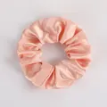 Eleganter Haargummi aus Satin in Pfirsich mit seidigem Glanz und hoher Elastizität - Pink Orange (58)