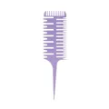 Hellvioletter Friseurkamm zum Haarfärben mit verschiedenen Zinken und spitzen Ende - Fischgrätenkamm / Lila