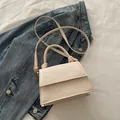 Mini sac à main blanc motif crocodile avec poignée nouée et bandoulière réglable - Blanc