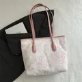 Rosa Graffiti-Einkaufstasche mit künstlerischen Buchstabendrucken und großem Fassungsvermögen - Rosa