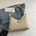 Elegante borsa hobo beige a pieghe con tracolla a coulisse e tessuto PU minimalista - Cachi