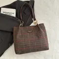 Retro houndstooth tote bag in brown and black with leather straps and gold hardware - Brown