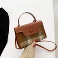 Retro bruine geruite crossbody tas met lederen handvat en afneembare riem - Bruin