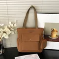 Bruine canvas shopper met bijpassende mini-portemonnee en voorvak met drukknop voor dames - koffiekleur