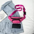 Sac banane en nylon imperméable rose rouge avec sangle réglable et poche avant zippée - Rose rouge