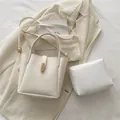 Conjunto de bolso tipo cubo crema minimalista con hebilla dorada y neceser - Juego de 2 piezas (bolso tote + neceser interior) / Blanco