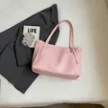 Sac fourre-tout rose en similicuir grande capacité avec bandoulière à boucle argentée - Rose