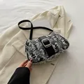 Borsa a tracolla chic in tweed con fibbia argentata e catena per la moda autunnale - Nero